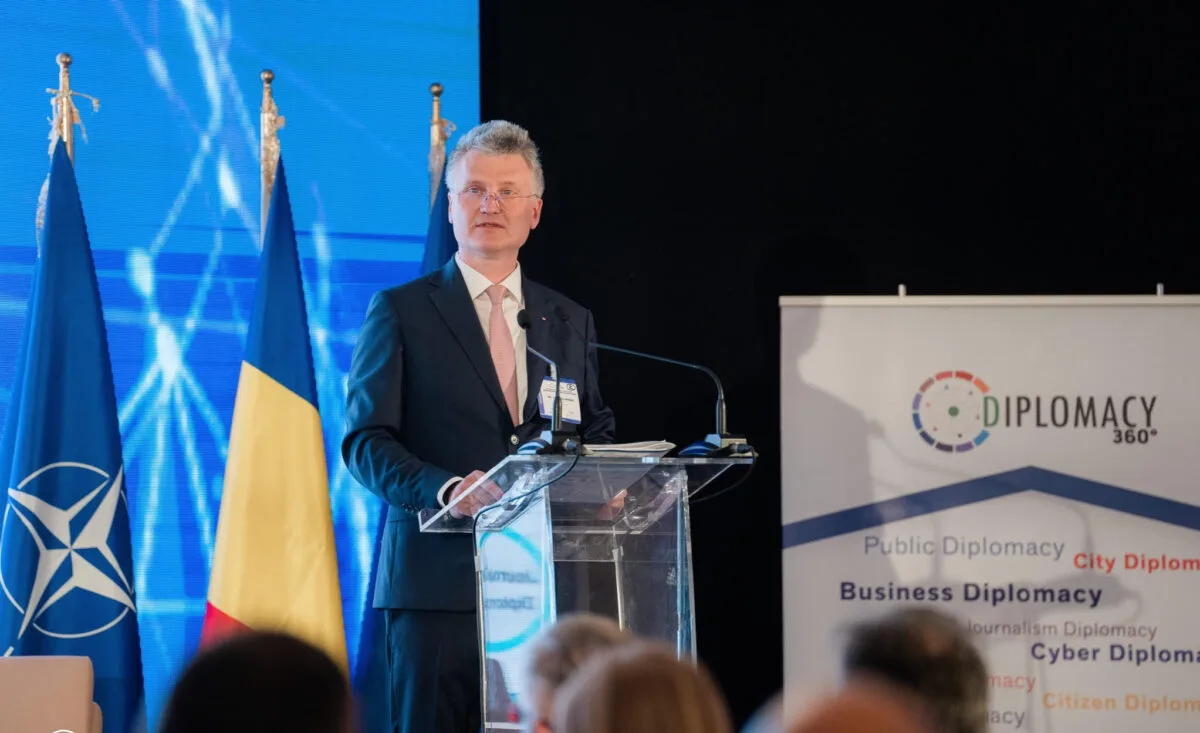 diplomacy360_about